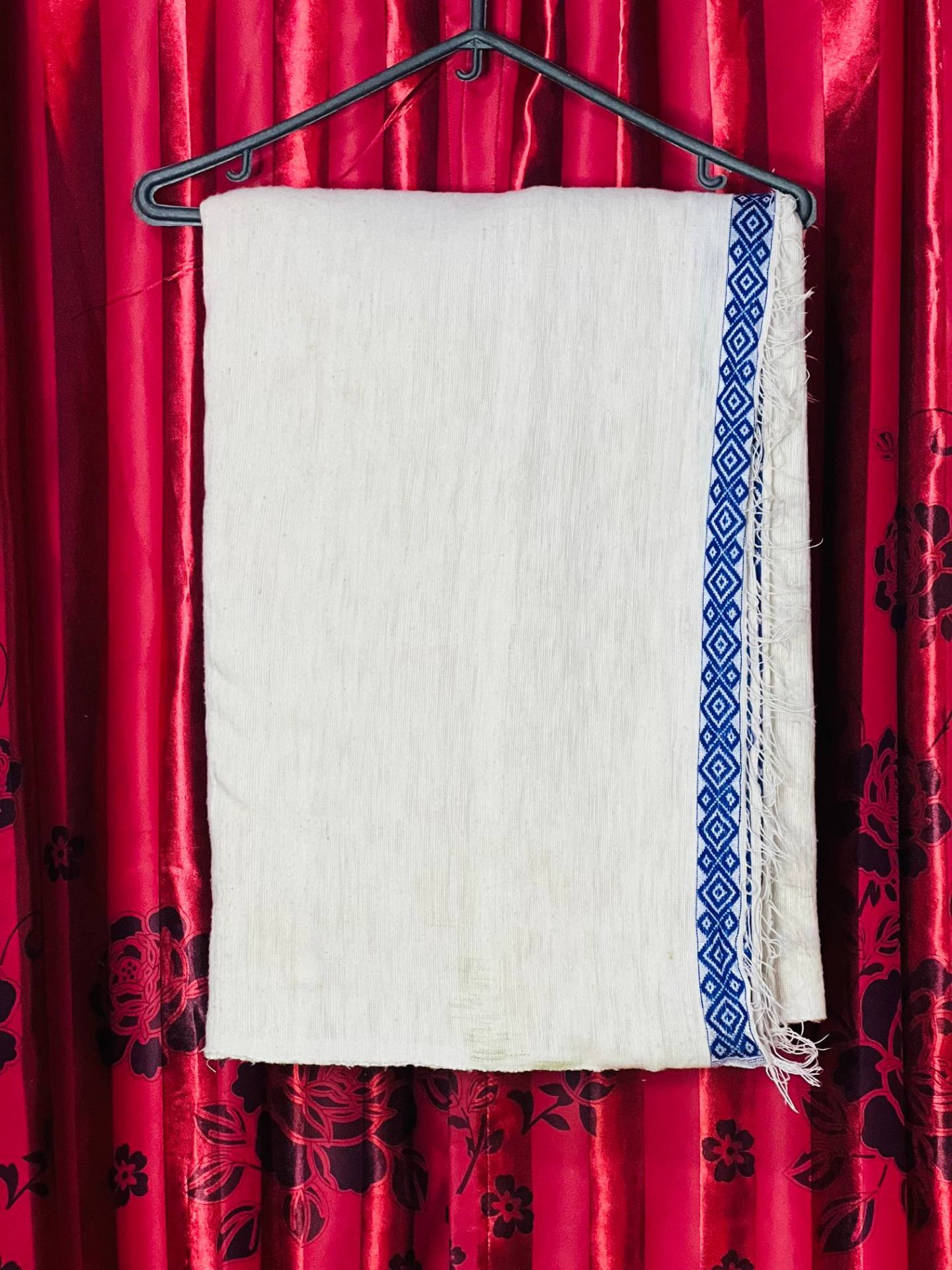 ነጠላ ጋቢ — Blue Diamond Tibeb